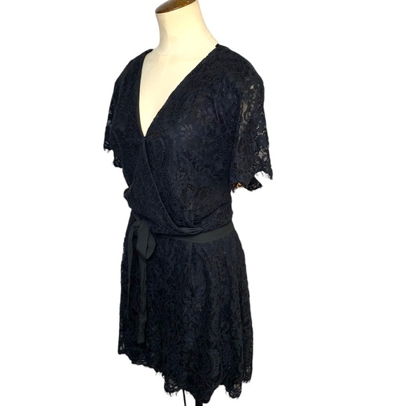 Maurices Black Lace Romper Shorts V Neck Rap Short Sleeves Frayed Hem Sz XL - Picture 3 of 16